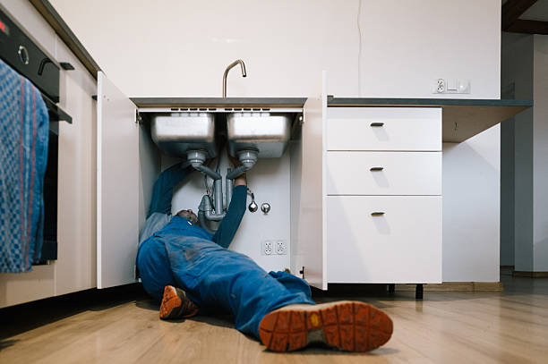 Professional Pipe Repair technician working in Printer, KY
